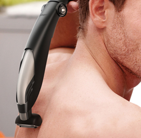 How to use the body groomer on your back and shoulders | Philips