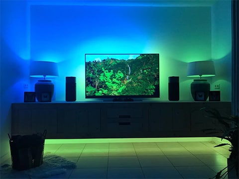 Philips releases Ambilight kit for every TV - Alpha Audio